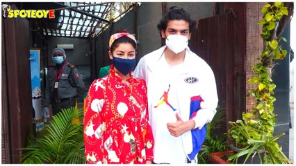 Gurmeet Choudry & Debina Bonnerjee Spotted At Starbucks In Juhu