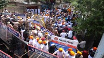 Mohali: Akali Dal protested outside Captain Amarinder house