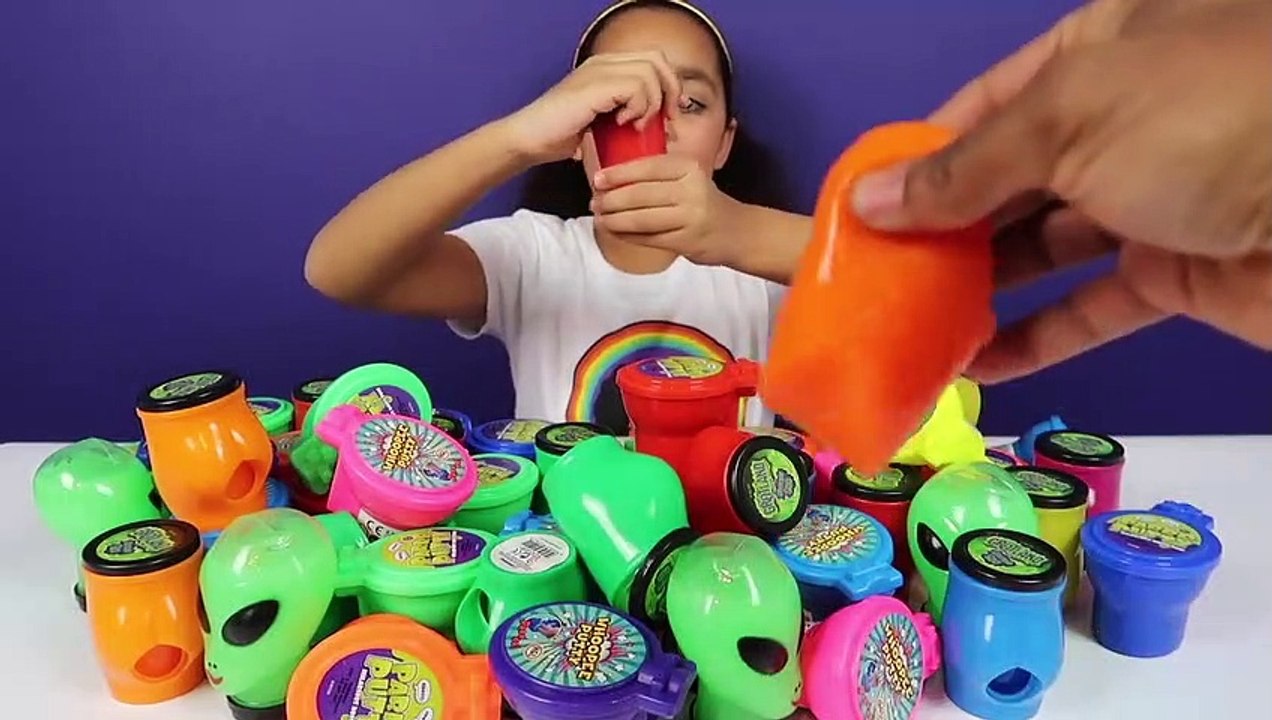 Roma And Diana Play And Have Fun With New Toy Cars And Playsets