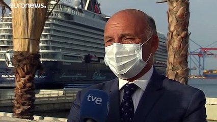 Primer crucero turístico en 15 meses: atraca la esperanza en el puerto de Málaga