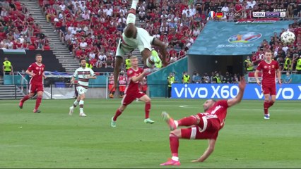 Euro 2020 : L'impressionnant vol plané de Nelson Semedo