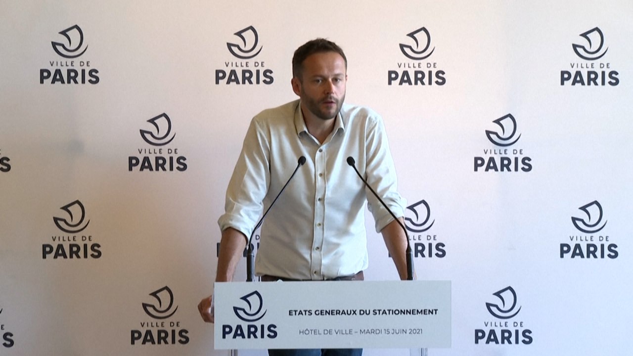 A Paris, le stationnement des motos et scooters devient payant