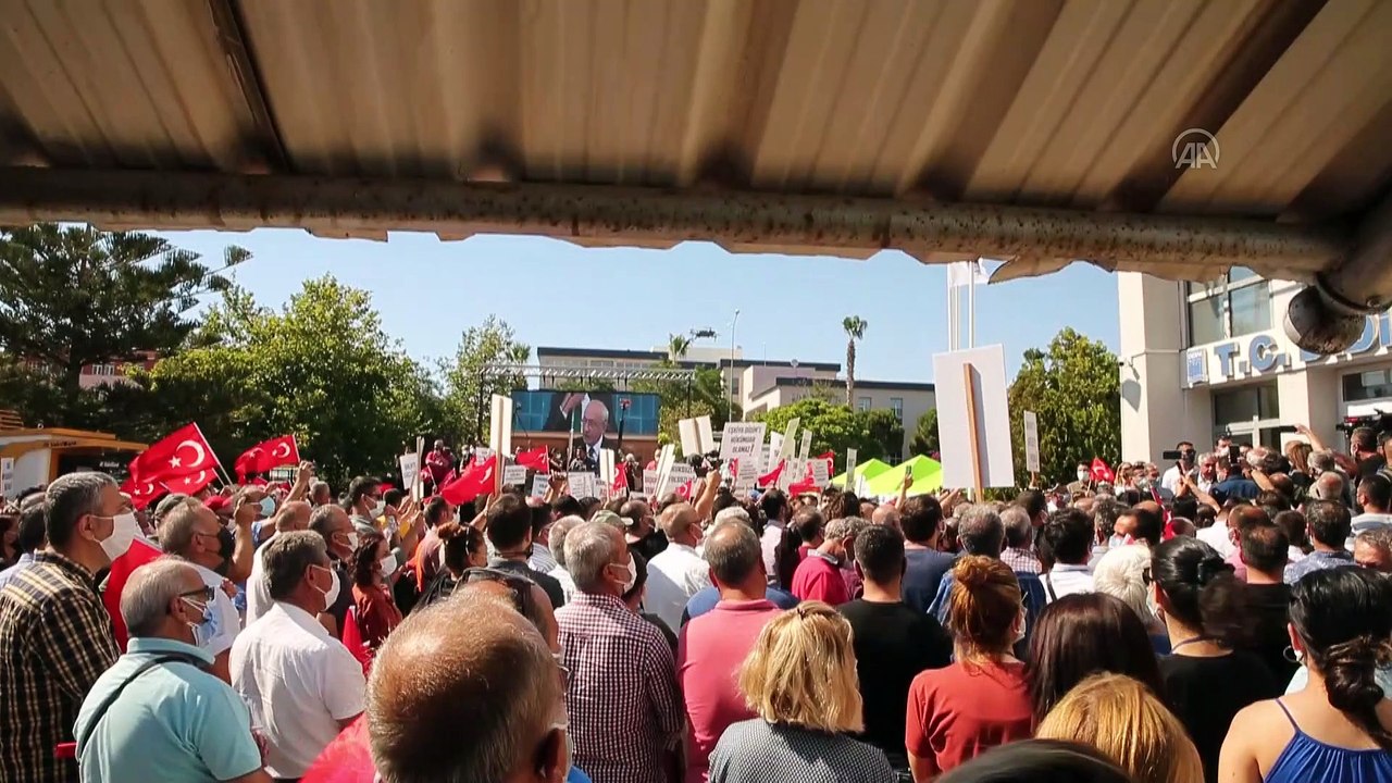 AYDIN - Didim Belediye Başkanı Atabay ile avukatı, bir grubun sopalı saldırısına uğradı
