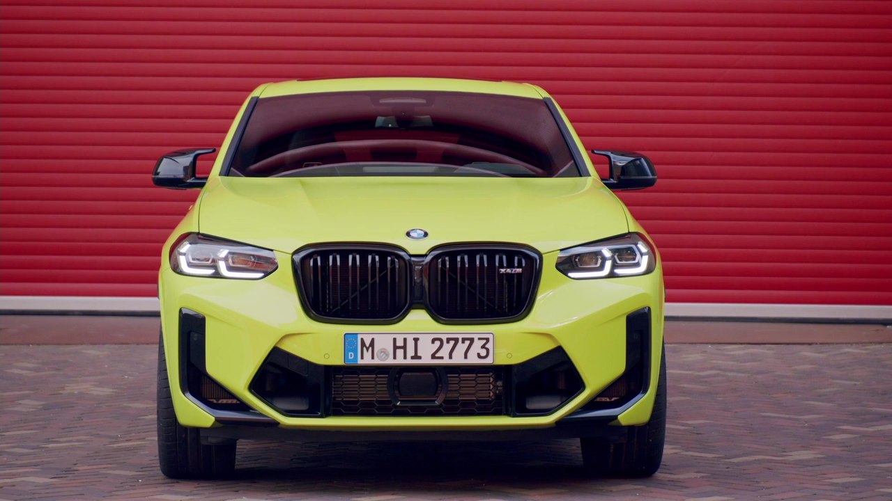 M Sportpaket beim BMW X4 mit markanter Heckschürze