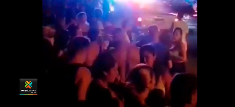 tn7-Denuncian-fiestas-y-aglomeraciones-en-Puerto-Viejo-de-Talamanca-150621