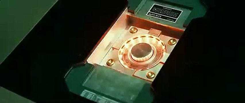 Lock Out Film (2012) - Guy Pearce, Maggie Grace, Vincent Regan