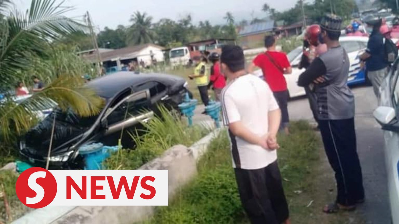 Police chase ends after suspects’ car crashes into drain