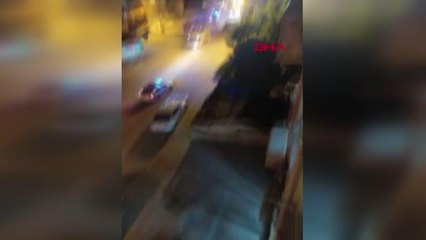 Silahla yaralama şüphelisi gasbettiği kamyonetle polis otosu ve 3 araca çarptı; 2'si polis 5 yaralı