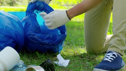 ゴミ拾い by 上西光樹