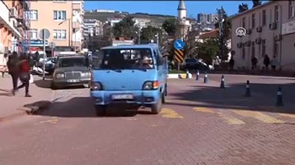 Sinop şehir merkezinde 18 yıldır trafik ışığı kullanılmıyor