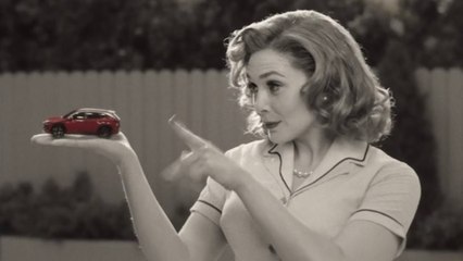 Elizabeth Olsen in WandaVision's Hyundai commercial