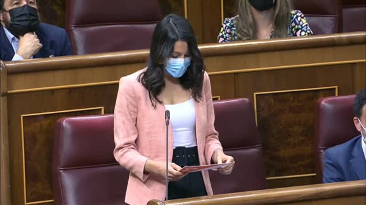 Duro enfrentamiento entre Arrimadas y la vicepresidenta primera a cuenta de los indultos