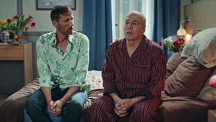 Plus belle la vie : [Indiscrétion] - Thomas et Roland dans les bras l'un de l'autre !