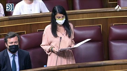 Olona, a Yolanda Díaz: "Quiero representar a esos millonarios que ponen lavadoras y planchan"