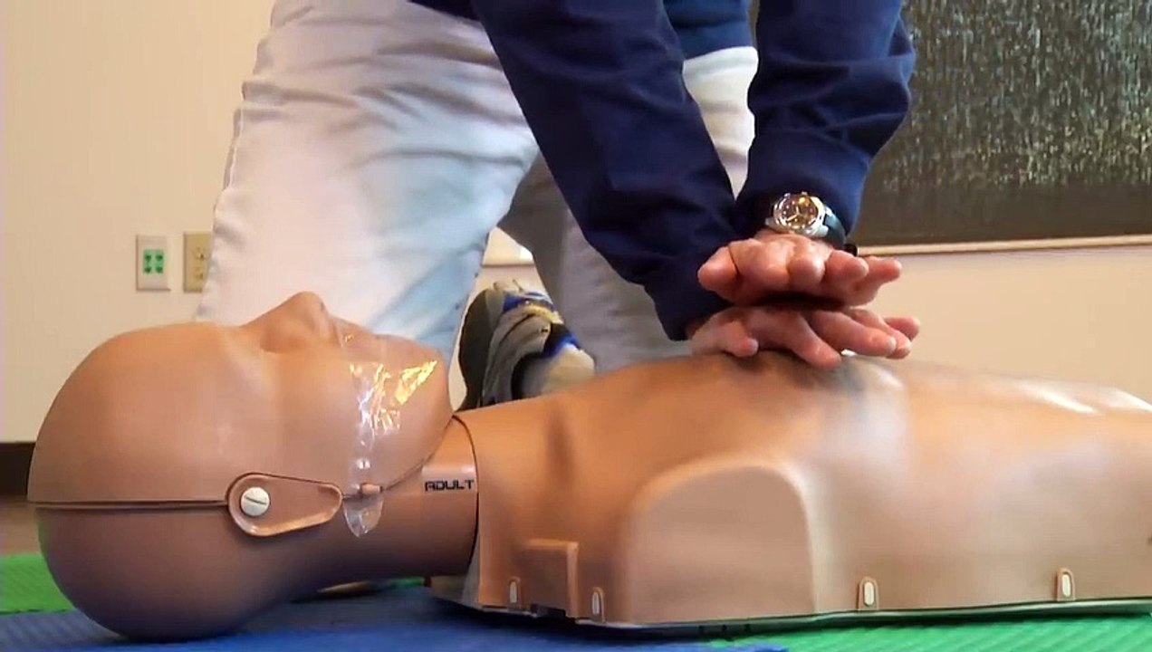 How To Do Cpr On An Adult (Ages 12 And Older)