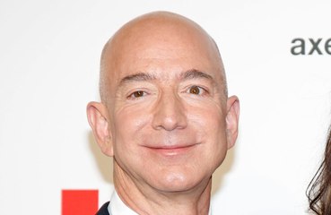 Mystery bidder to join Jeff Bezos on spaceflight