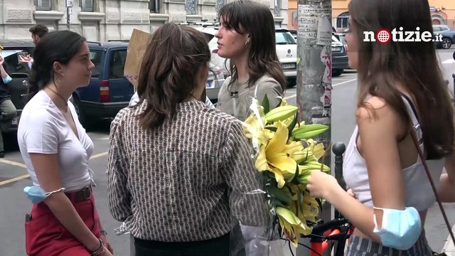 Maturità 2021, studenti felici dopo l'esame di Stato: Siamo liberi, è stato un anno difficile