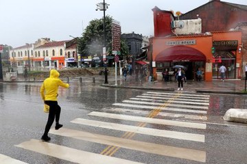 EDİRNE'DE, SAĞANAK ETKİLİ OLDU