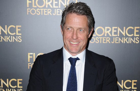 Hugh Grant est ravi de pouvoir enfin jouer des personnages odieux