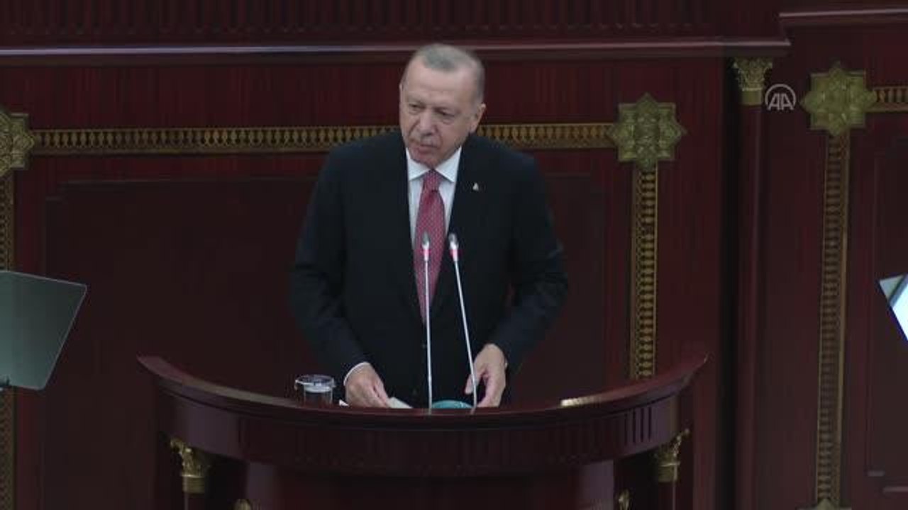 Cumhurbaşkanı Erdoğan: "Medeniyet ile vandallık arasındaki farkı görmek isteyen, gelsin Karabağ'da iki dönem arasındaki farka baksın"
