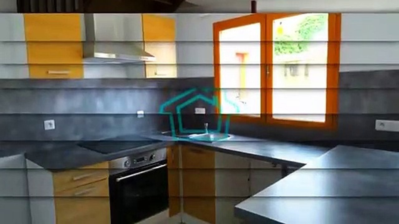 HOUDAN - Maison en triplex