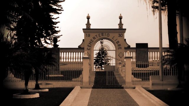 Aterradoras anécdotas contadas por vigilantes de cementerios
