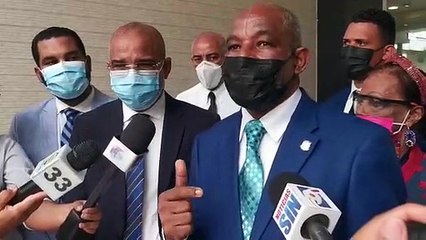 Piden al Parlacen despojar de investidura a Danilo Medina para que responda por corrupción