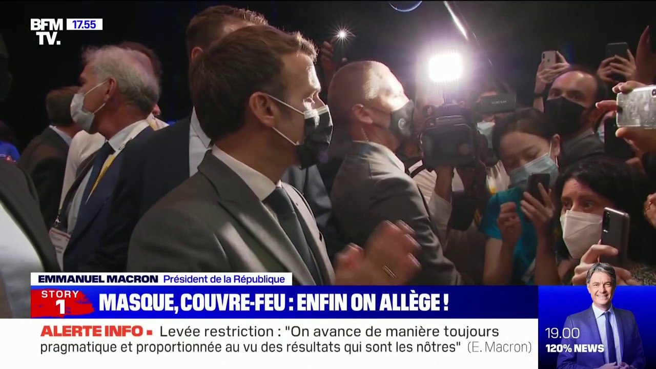 Emmanuel Macron sur le Covid-19: "Rien n'est gagné, j'invite tous nos concitoyens à continuer à se faire vacciner"