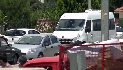 AYDIN - Didim Belediye Başkanı Atabay ile avukatına sopayla saldırdığı öne sürülen 6 zanlı adliyede