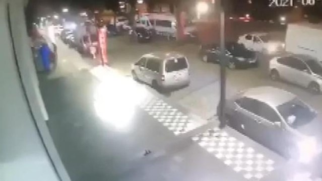 Son Dakika | BAYRAMPAŞA'DA 1 KİŞİNİN ÖLDÜĞÜ 1 KİŞİNİN BACAĞININ KOPTUĞU KAZA KAMERADA