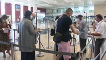 شاهد: وصول أول رحلة طيران لمغاربة مقيمين بالخارج إلى مطار وجدة بعد فتح الحدود
