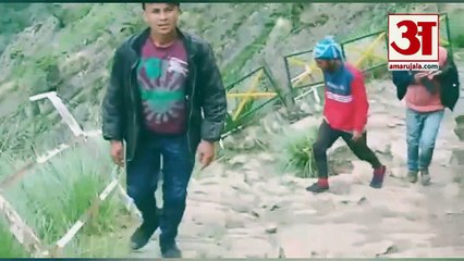 Uttarakhand: चीन सीमा के लिए सड़क बंद, खतरनाक रास्तों से आवागमन कर रहे लोग, वीडियो...