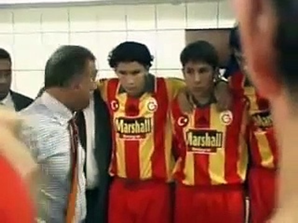 Fatih Terim - UEFA Kupası finali öncesi soyunma odası