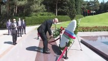 - Cumhurbaşkanı Erdoğan, Bakü'de Türk Şehitliğini ziyaret etti