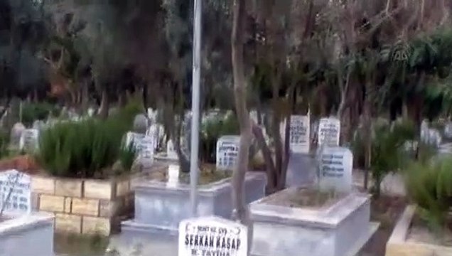 Hatay'da şehit mezarlarına çirkin saldırı