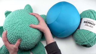 How To Crochet: Octopus Squish (Left Handed)