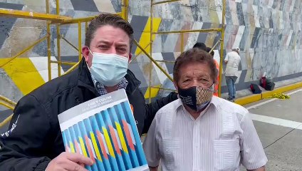 Gustavo Duque supervisa labores de recuperación del mural "Módulos Cromáticos" de Juvenal Ravelo