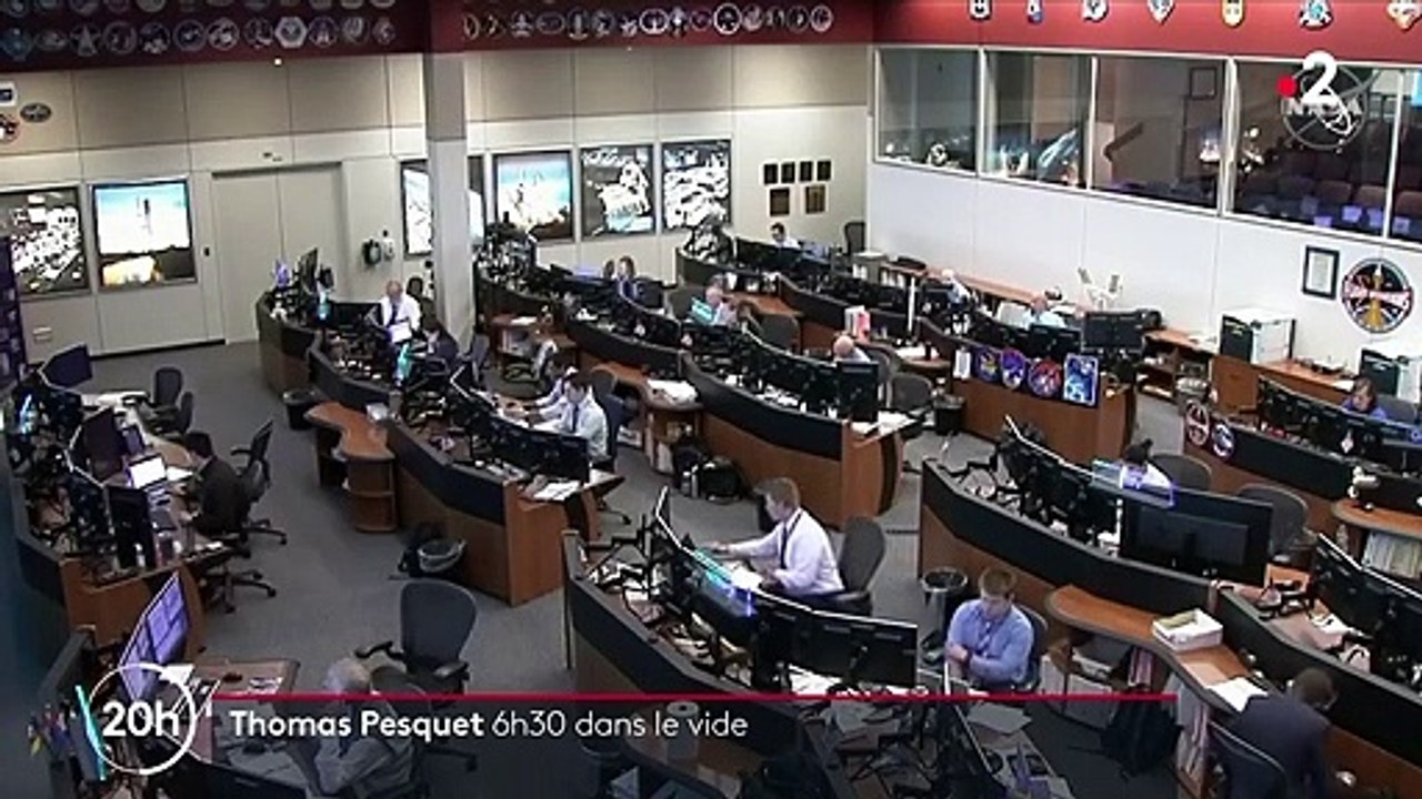 Espace : Thomas Pesquet effectue une sortie extra-véhiculaire pour installer un panneau solaire sur l'ISS