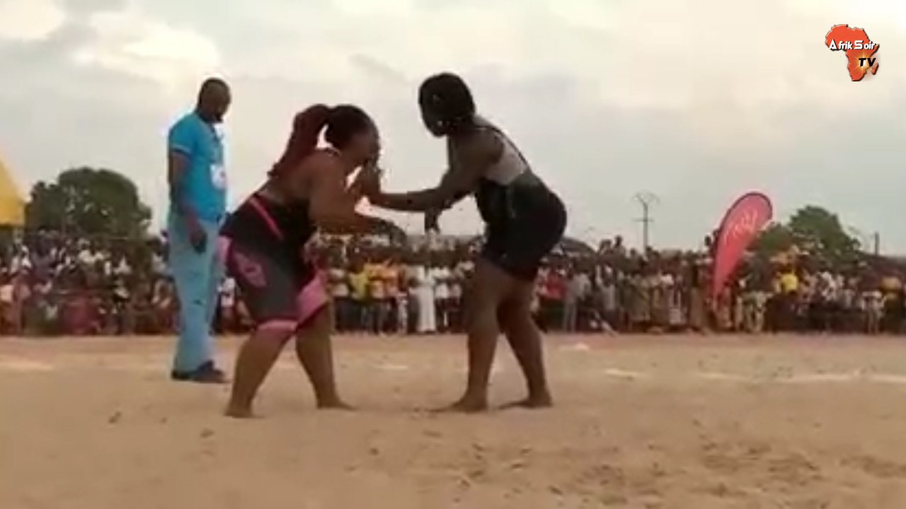 Lutte féminine à Bouaké