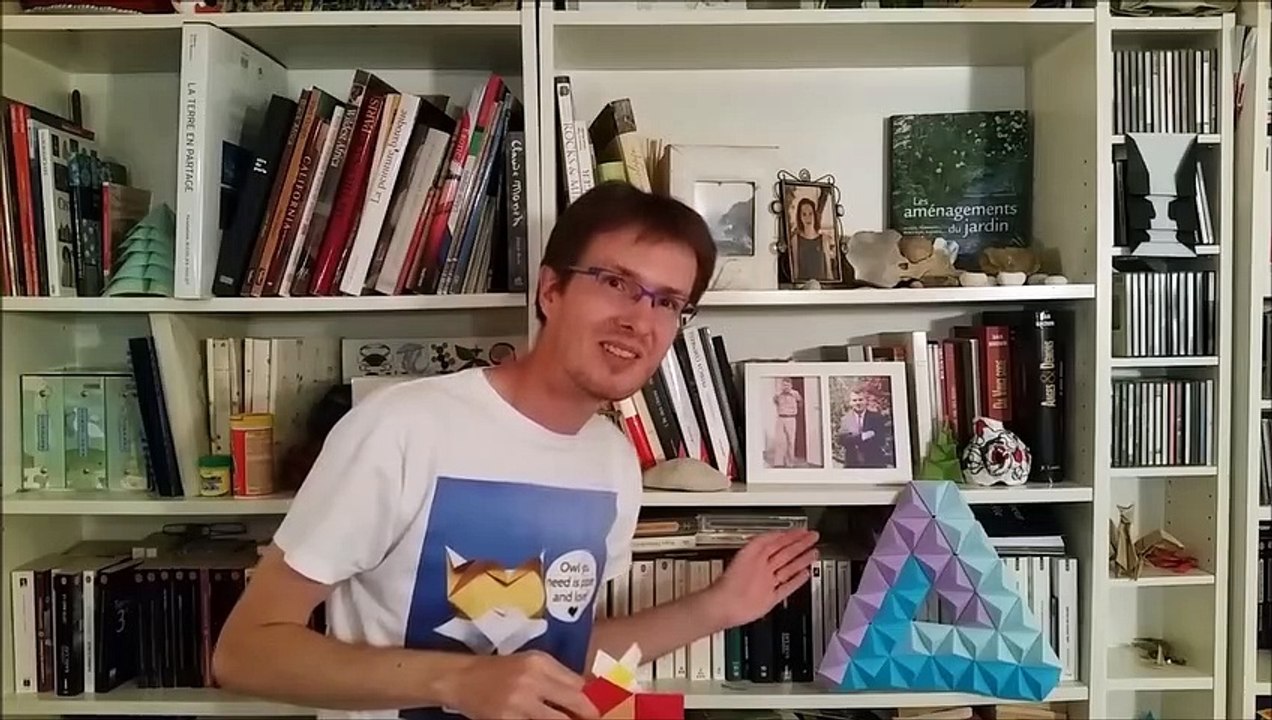 Diy Paper Wall Art With Origami Pyramid Pixels - Easy Tutorial And Decorating Ideas