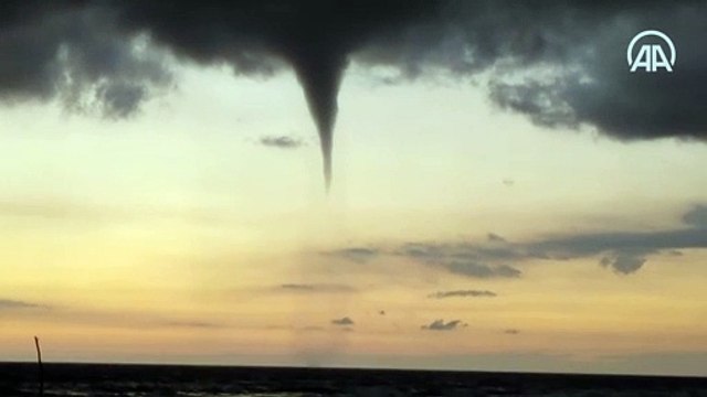 Samandağ ilçesinde denizde hortum oluştu