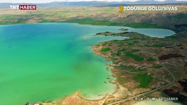 Tödürge Gölü güzelliğiyle büyülüyor