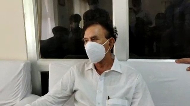 खंडेला विधायक ने प्रमाण पत्र दिखाकर गहलोत में जताया विश्वास, कहा- पायलट नहीं बन सकते मुख्यमंत्री