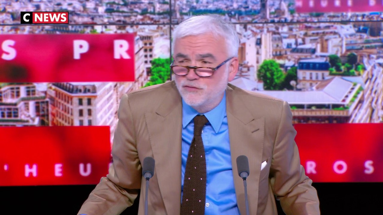 À deux jours des 35 ans de la disparition de Coluche, Pascal Praud lui rend hommage avec une chanson enregistrée par l'humoriste en 1979