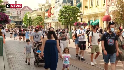 Réouverture de Disneyland Paris dans une ambiance festive