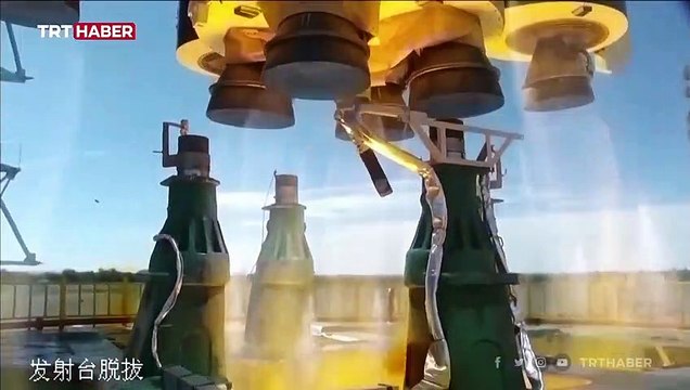 Çin'in uzay mekiği istasyona kenetlendi