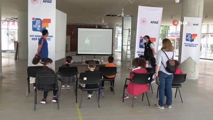 Rize'de miniklere 'Afet farkındalık eğitimi' veriliyor