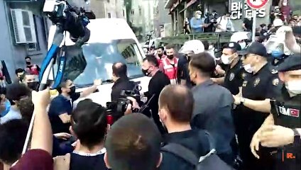 HDP'nin Şişhane'deki açıklaması sonrası dağılan gruba polis saldırdı