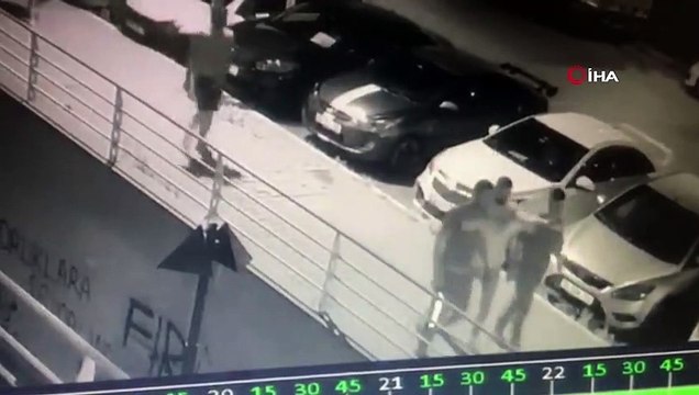 Esenyurt’ta köpeğe pompalı tüfekli saldırı anı kamerada