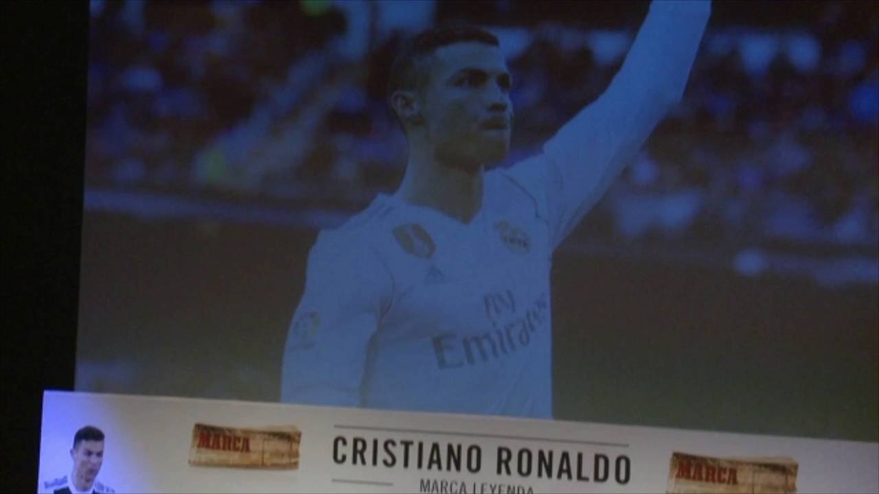 Ronaldo Chooses Water Over Coca-Cola, Causing Soda Shares to Drop